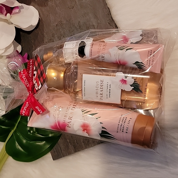 Hibiscus 🌺 Paradise Set Bath & Body Includes Bonus Gift Bag, tag, bow & card! - Picture 2 of 11